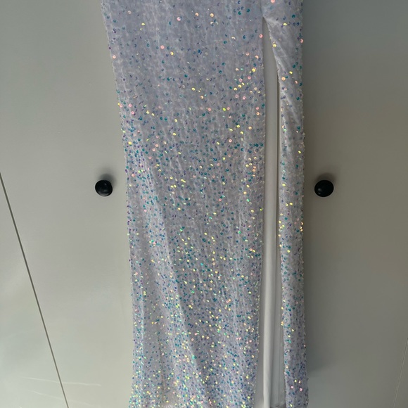 Iridescent white prom dress - Picture 7 of 13